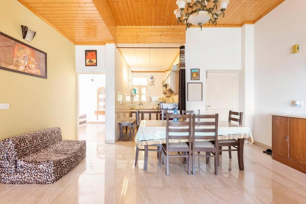 अपार्टमेंट Edge With Balcony