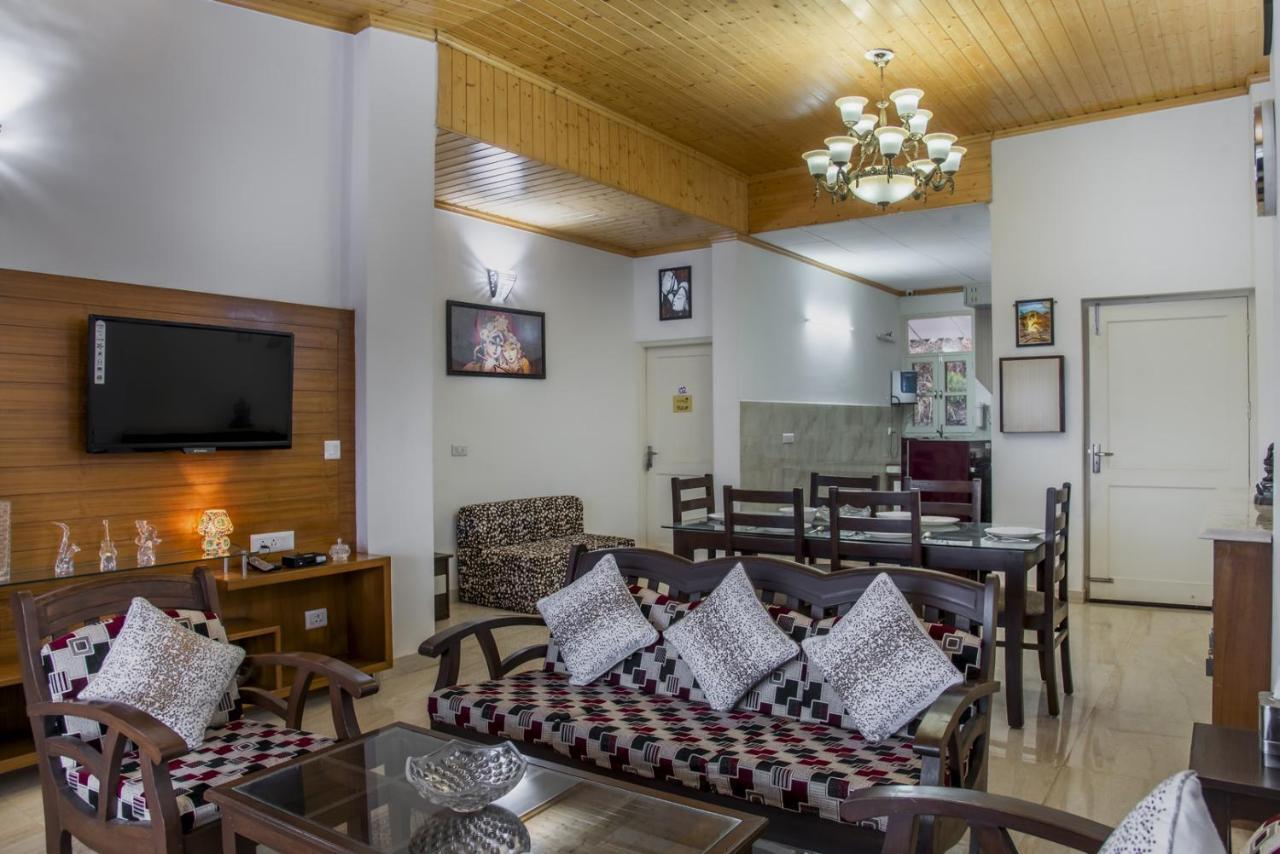 Apartment Edge With Balcony Kasauli